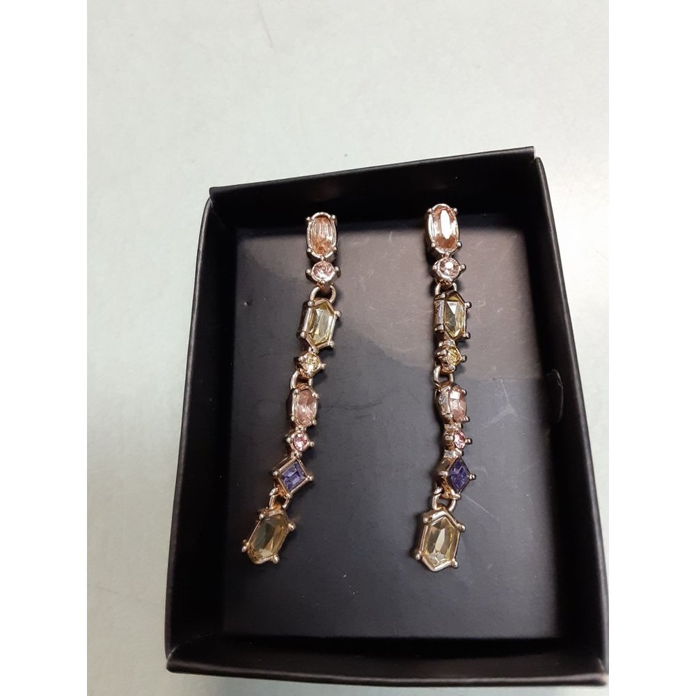 GV9 Pierced Earring Set